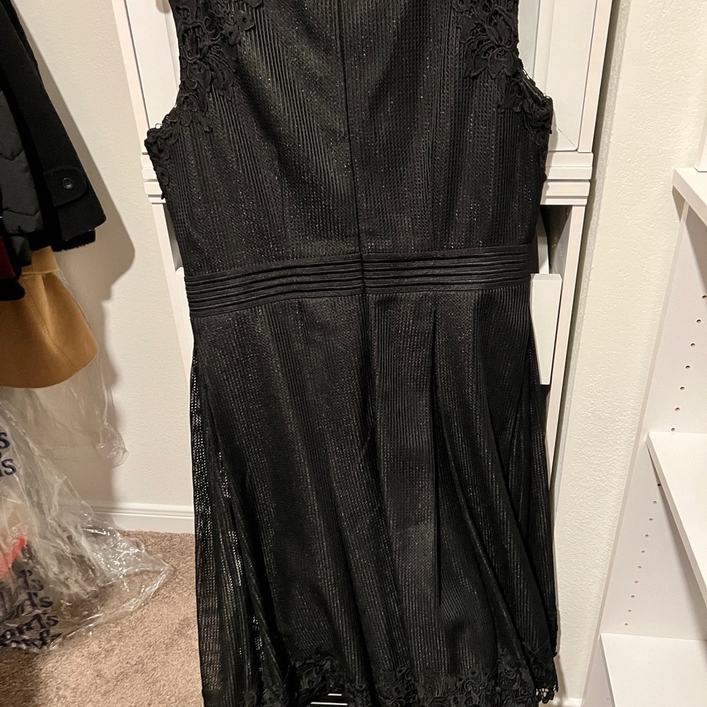 Dress - Picture 4 of 4
